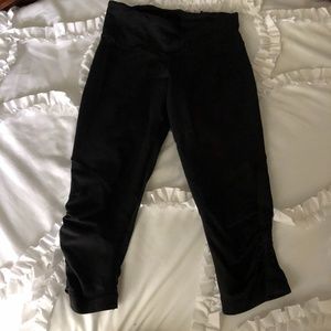 Lululemon crop scrunched leggings